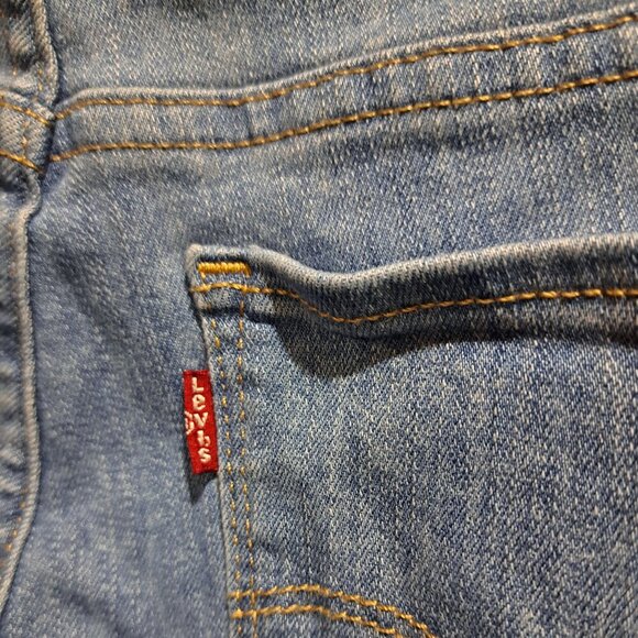 710 Levis - Super skinny, light denim color with a stretch - Picture 5 of 5